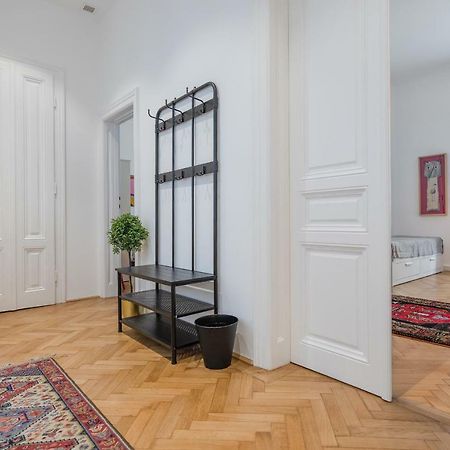 Grand Soho II Apartment Wien Eksteriør billede