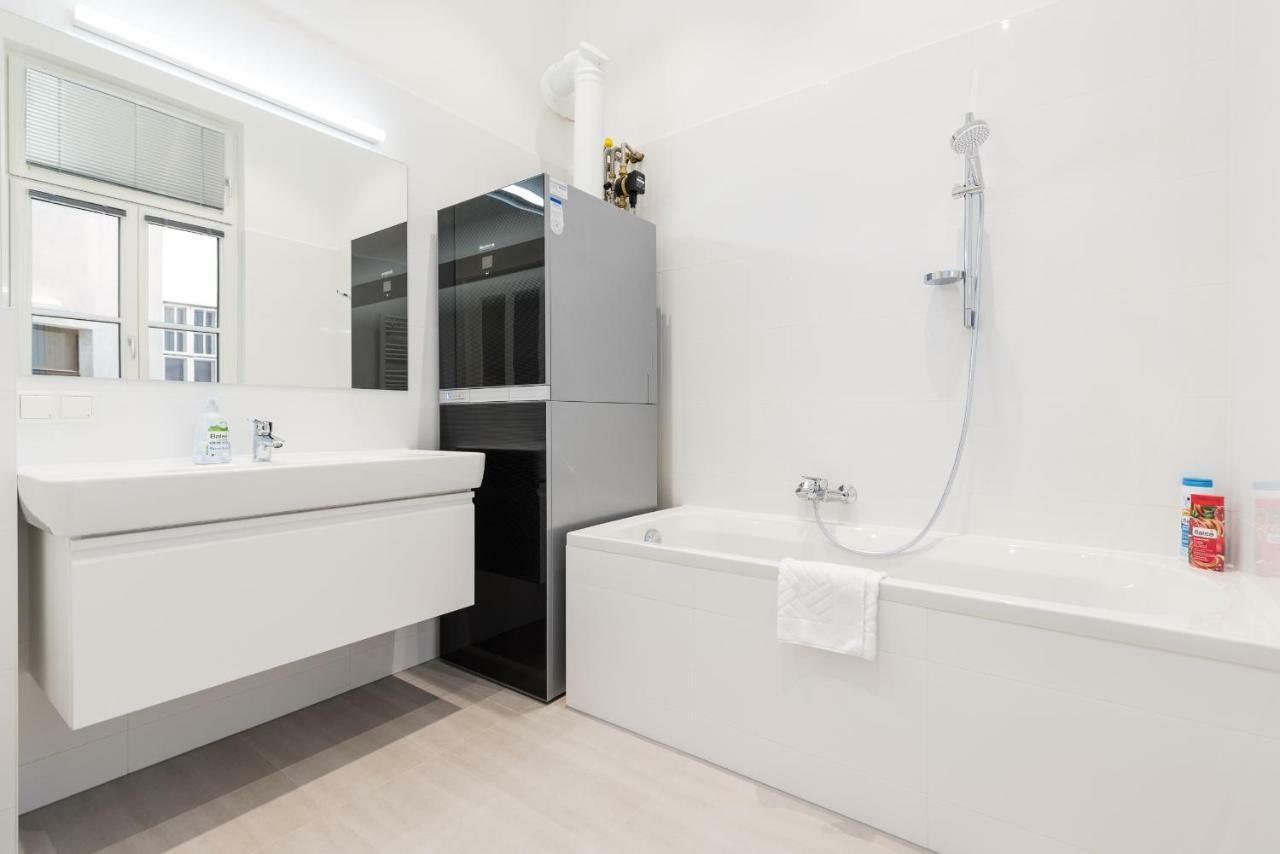 Grand Soho II Apartment Wien Eksteriør billede