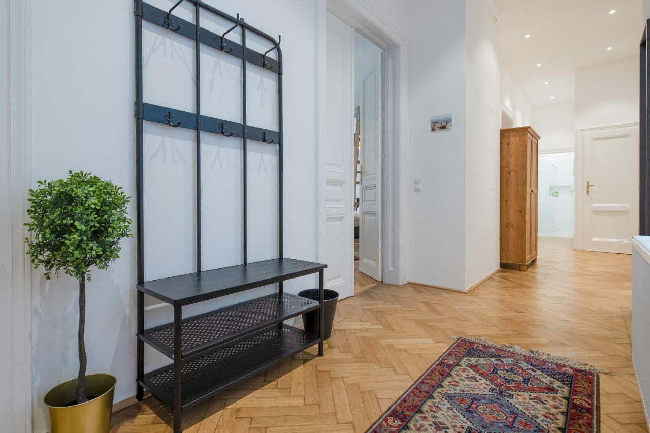 Grand Soho II Apartment Wien Eksteriør billede