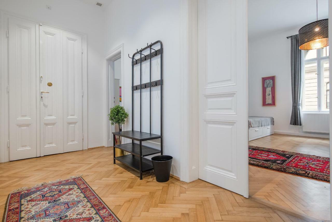 Grand Soho II Apartment Wien Eksteriør billede